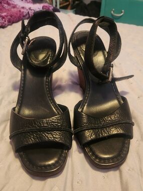 Frye Black Leather Ankle-Strap Sandals